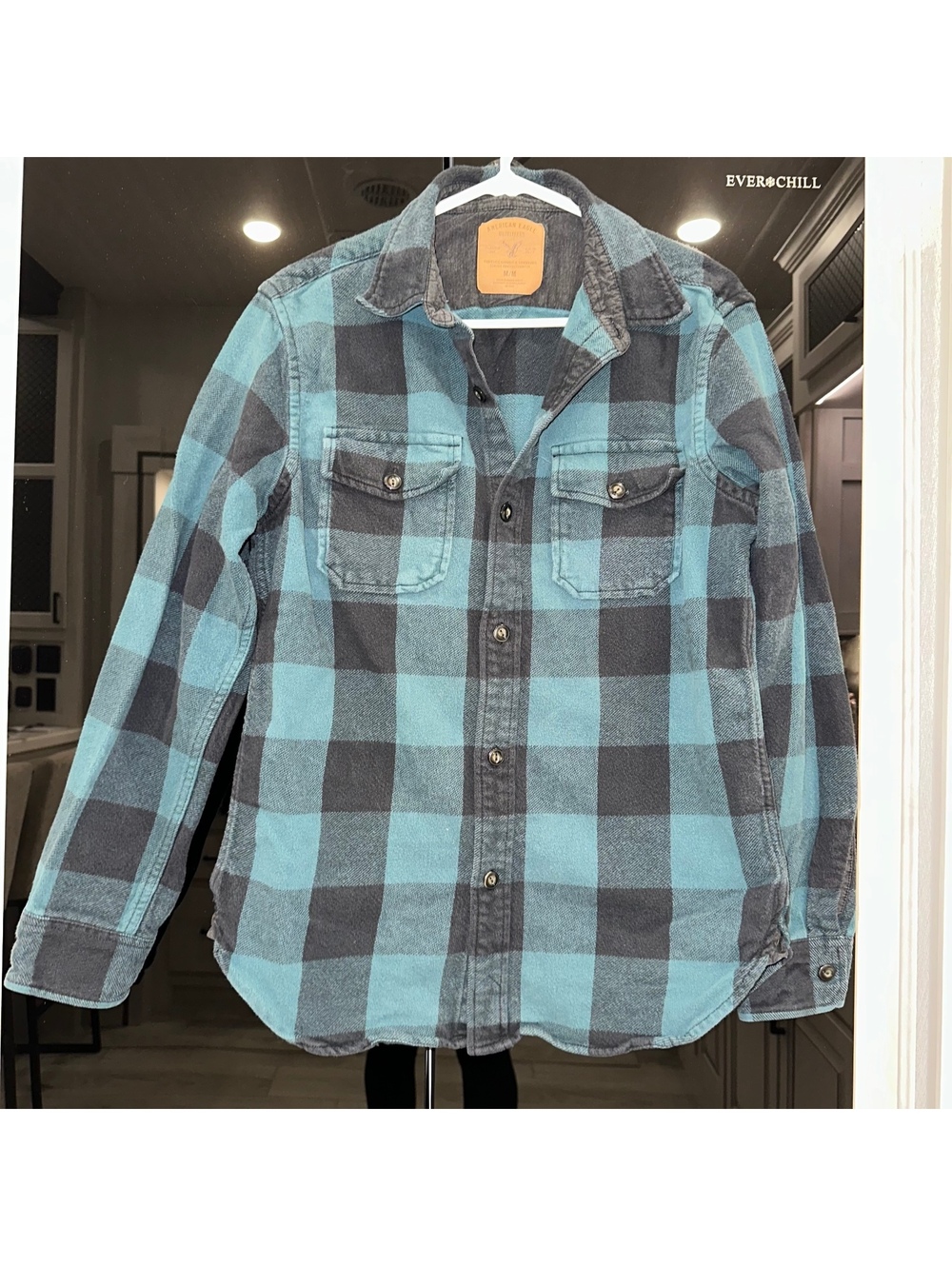 American Eagle Outfitters Men's Classic Fit Medium Blue and Black Plaid Size Med